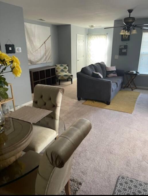 Beautiful Private Home Near Ft Jackson, Starbucks, Shopping And Dining! Columbia Exterior photo